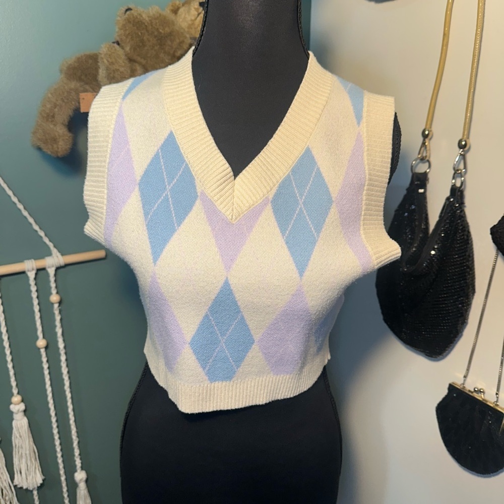 Urban Outfitters Pastel Argyle Cropped Sweater Vest Preppy Size M